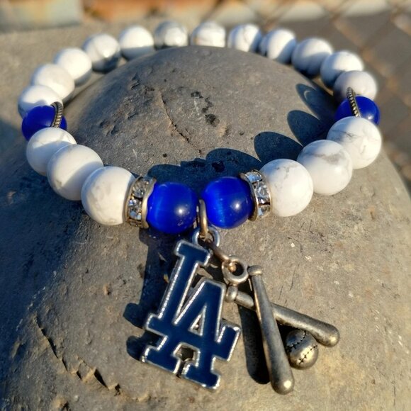 HANDMADE CRYSTAL QUARTZ L.A. DODGERS BRACELET (BASEBALL BAT & LA CHARM) - Picture 2 of 2